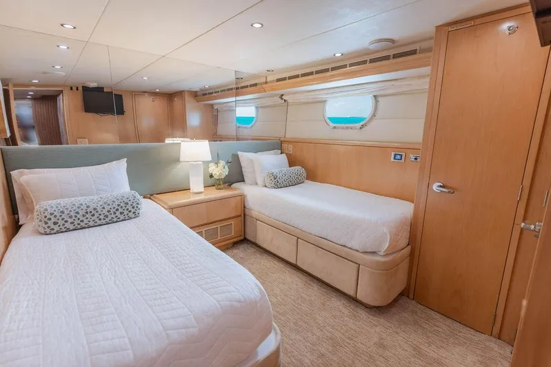 Perfect Lady Yacht Photos Pics 