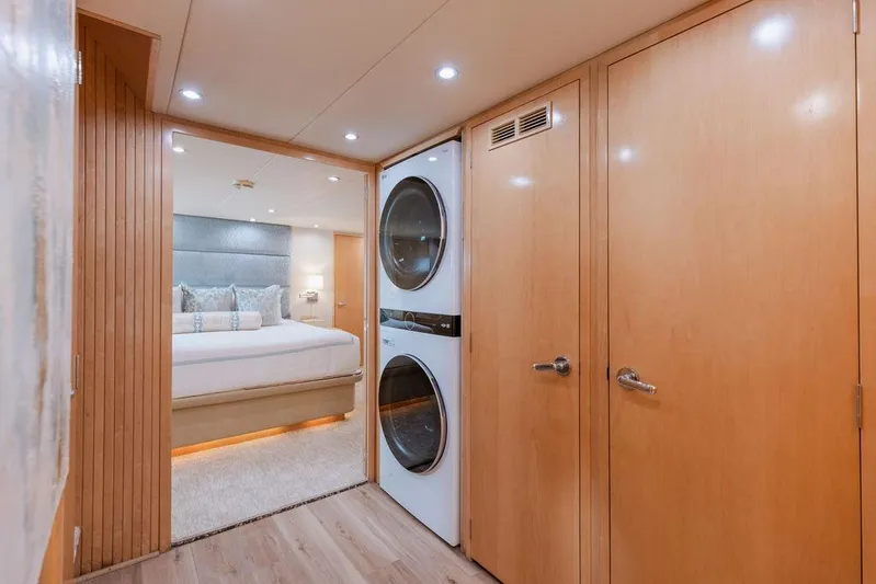 Perfect Lady Yacht Photos Pics 