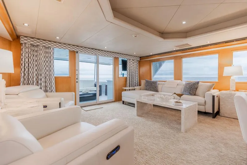 Perfect Lady Yacht Photos Pics 