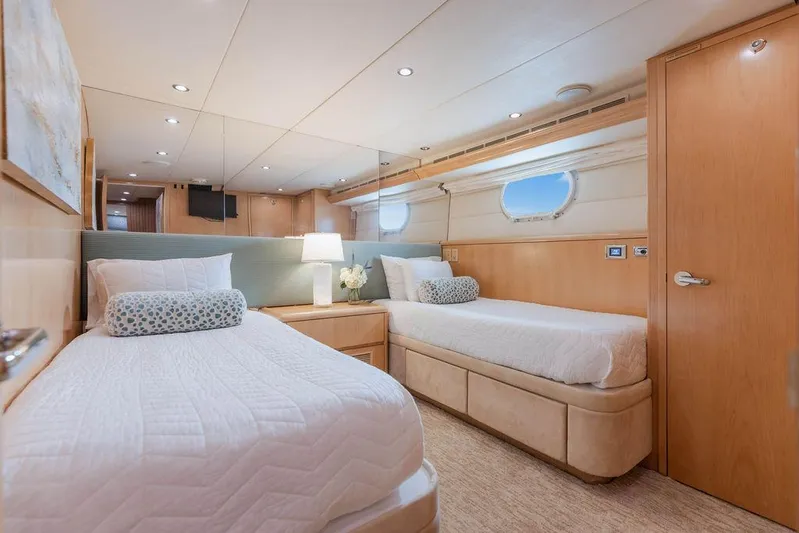 Perfect Lady Yacht Photos Pics 