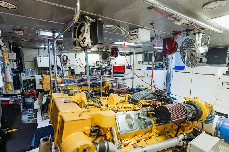 Perfect Lady Yacht Photos Pics 