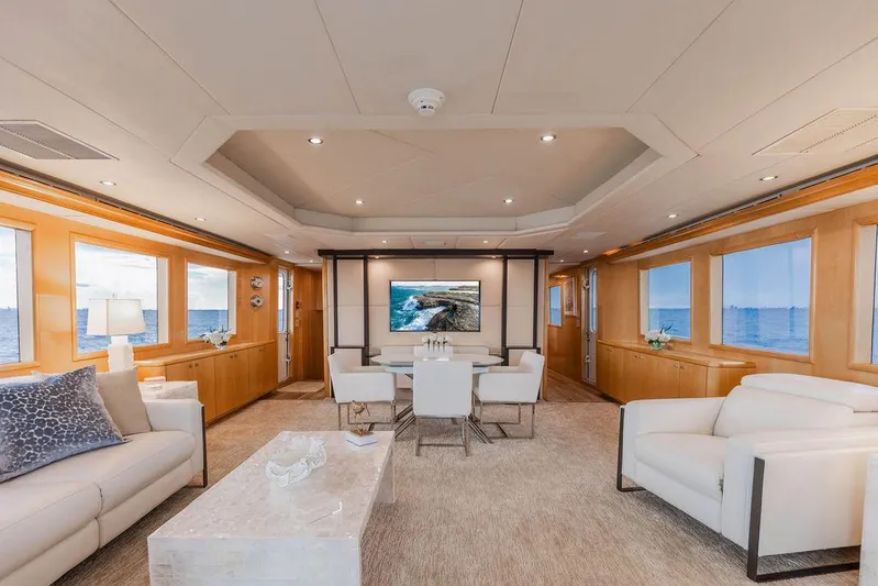 Perfect Lady Yacht Photos Pics 