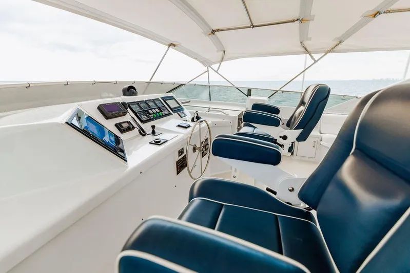 Perfect Lady Yacht Photos Pics 