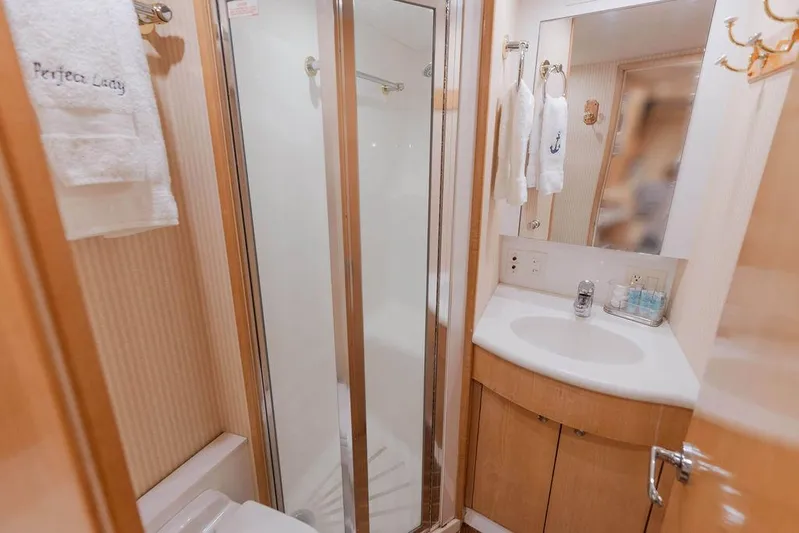 Perfect Lady Yacht Photos Pics 