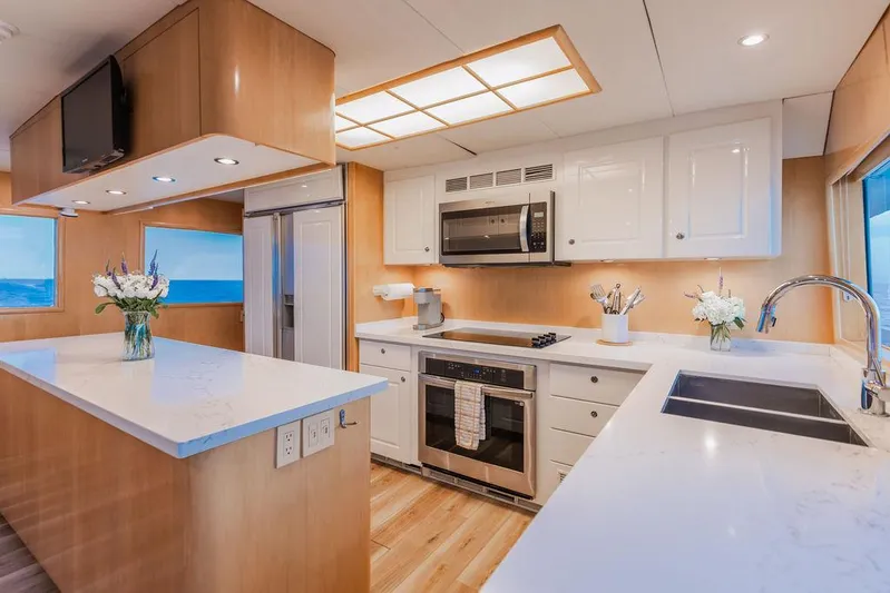 Perfect Lady Yacht Photos Pics 