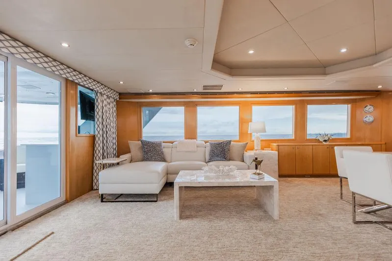 Perfect Lady Yacht Photos Pics 