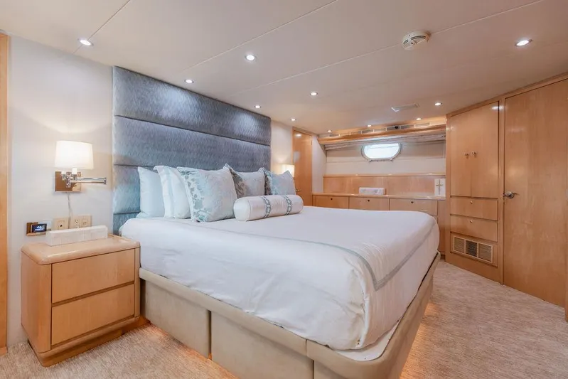 Perfect Lady Yacht Photos Pics 