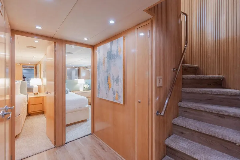 Perfect Lady Yacht Photos Pics 