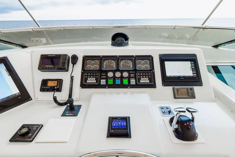 Perfect Lady Yacht Photos Pics 