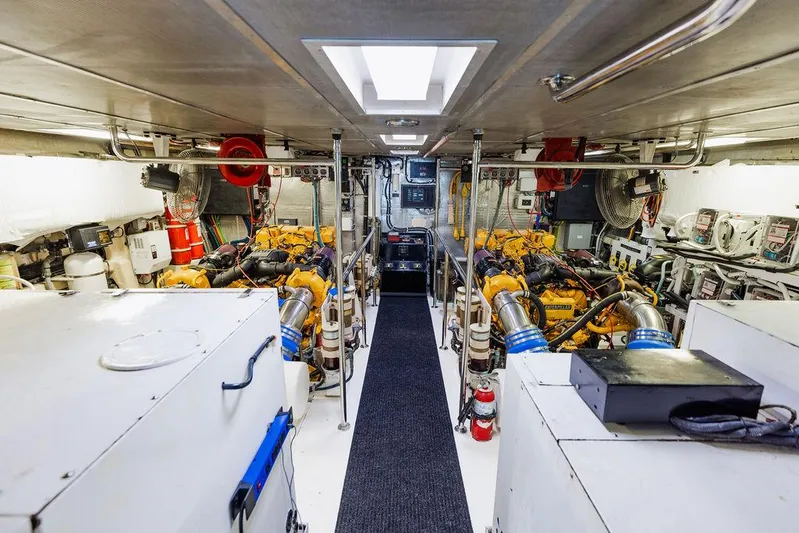 Perfect Lady Yacht Photos Pics 