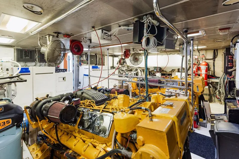 Perfect Lady Yacht Photos Pics 