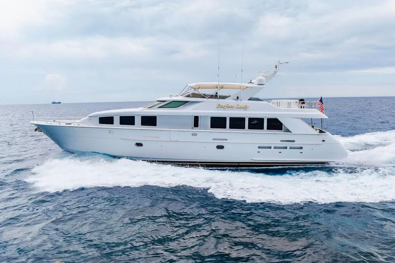 Perfect Lady Yacht Photos Pics 