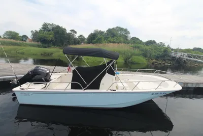 Boston Whaler 210 Montauk