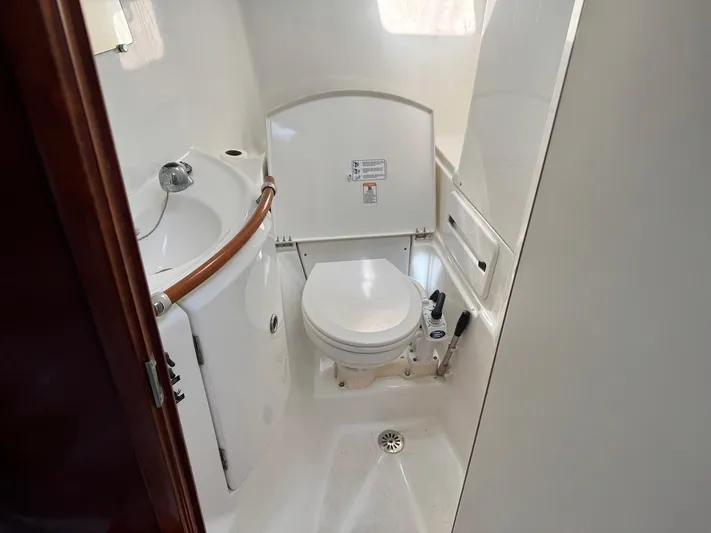 Soundwaves Yacht Photos Pics 