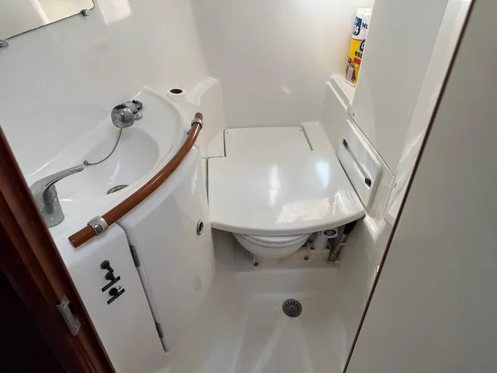 Soundwaves Yacht Photos Pics 