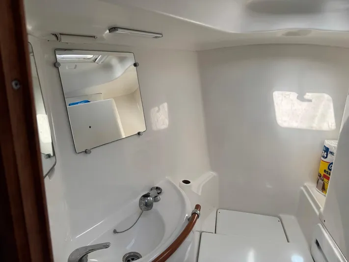 Soundwaves Yacht Photos Pics 