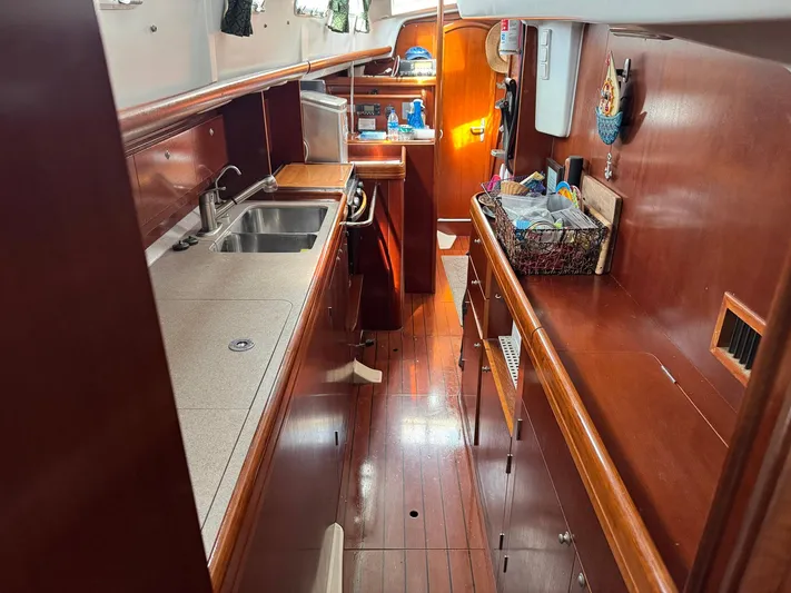 Soundwaves Yacht Photos Pics 