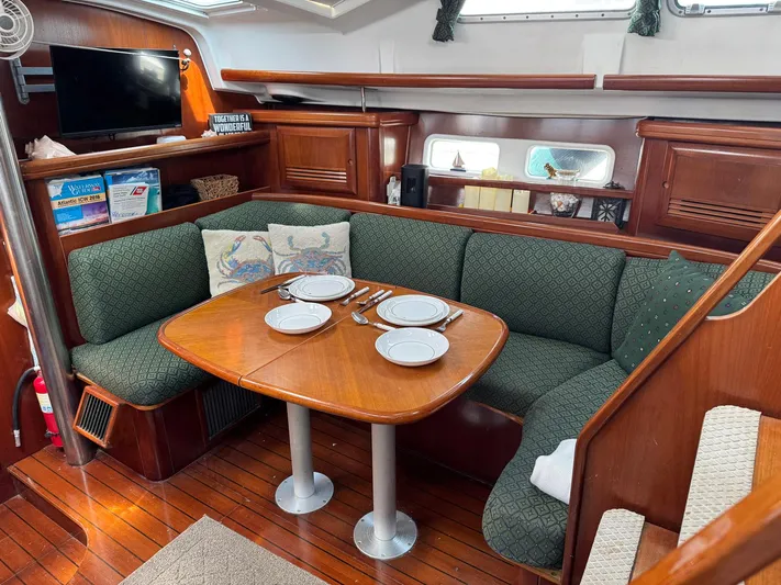 Soundwaves Yacht Photos Pics 