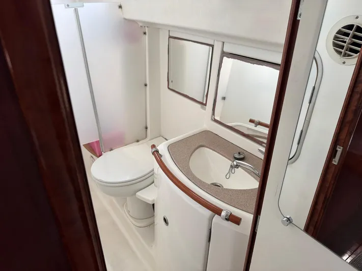 Soundwaves Yacht Photos Pics 