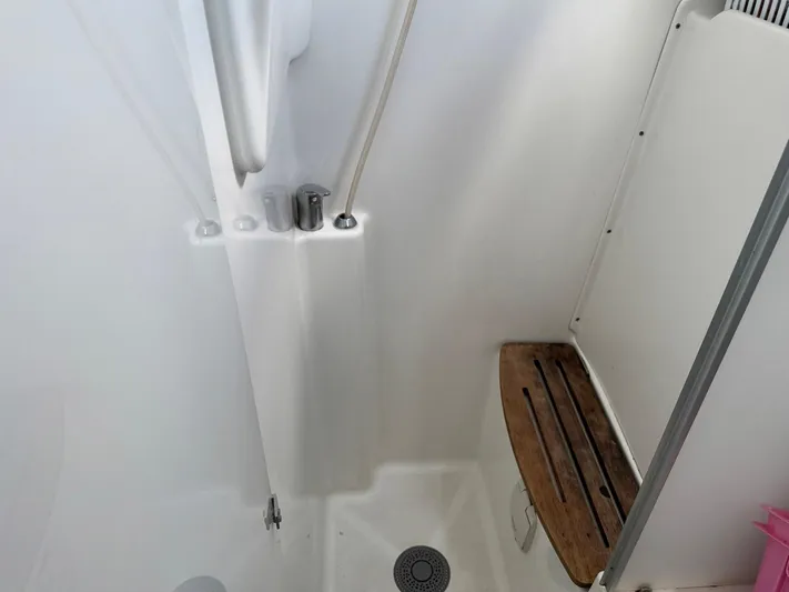 Soundwaves Yacht Photos Pics 