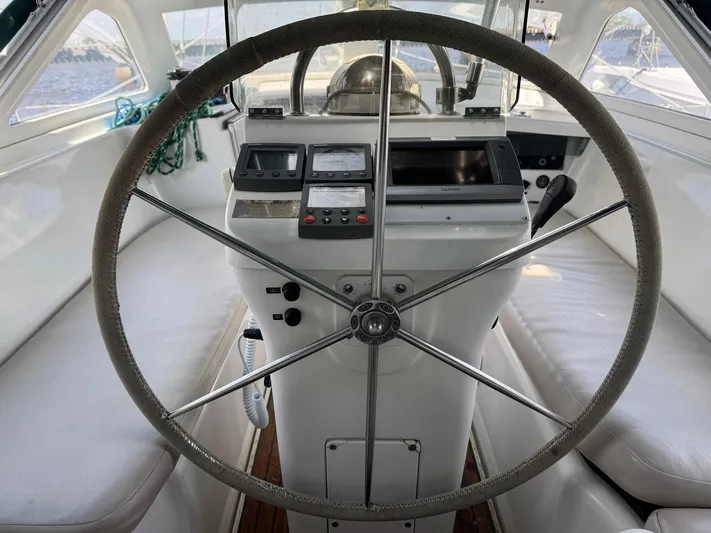 Soundwaves Yacht Photos Pics 