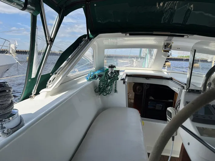 Soundwaves Yacht Photos Pics 