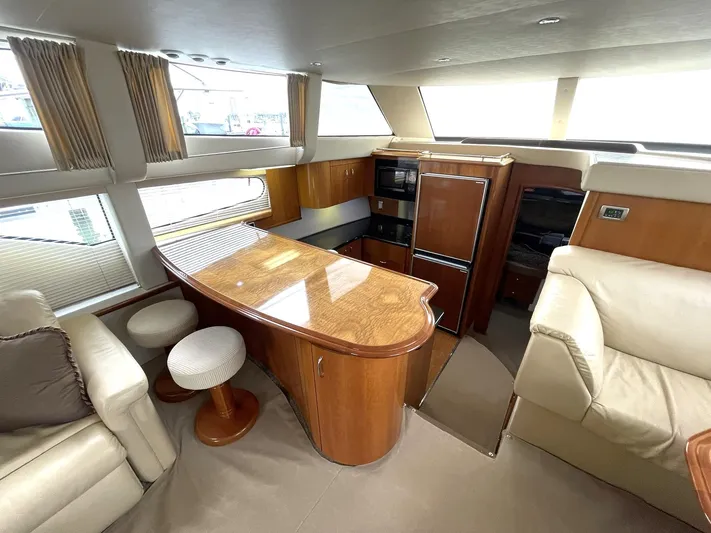Rudee's Ruckus Yacht Photos Pics GALLEY OVERVIEW LOOKING FORWARD TO PORT