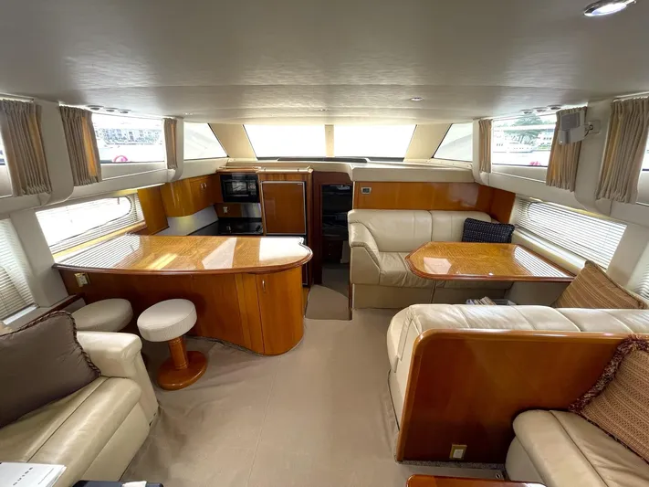 Rudee's Ruckus Yacht Photos Pics GALLEY & DINETTE OVERVIEW LOOKING FORWARD