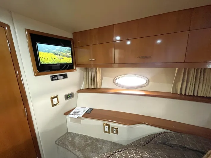 Rudee's Ruckus Yacht Photos Pics VIP/GUEST STATEROOM TO PORT W/GOOGLE SMART TV