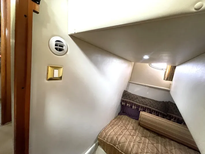 Rudee's Ruckus Yacht Photos Pics 