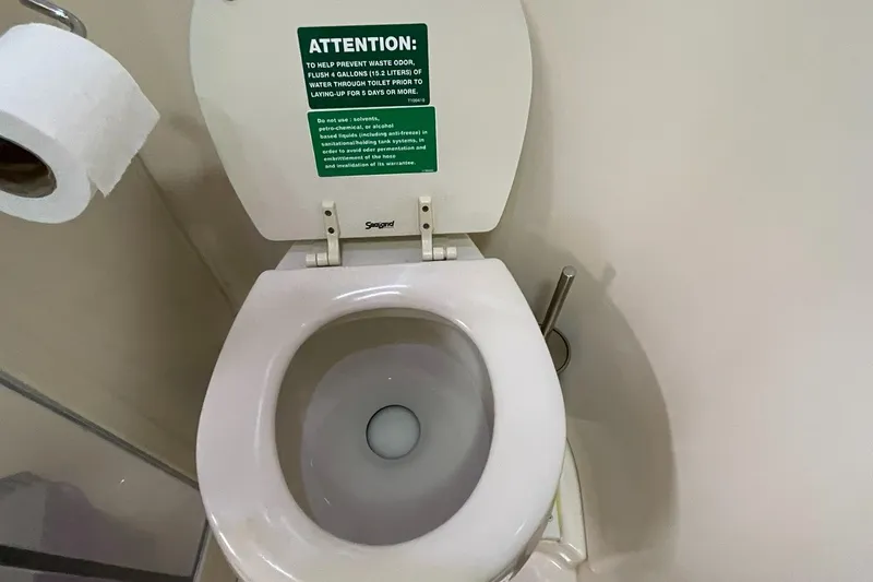 Rudee's Ruckus Yacht Photos Pics SUPER CLEAN BOAT!!