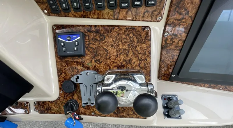 Rudee's Ruckus Yacht Photos Pics VOLVO ELECTRONIC CONTROLS & BOW AND STERN THRUSTERS!!!