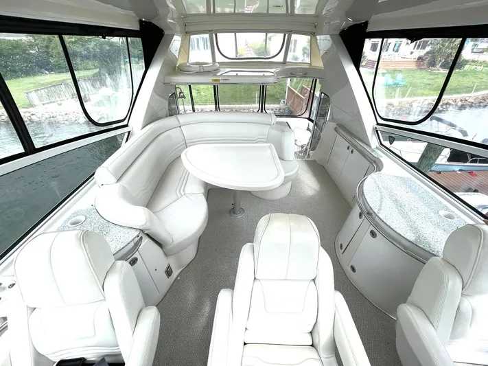 Rudee's Ruckus Yacht Photos Pics BRIDGE LOUNGE SEATING LOOKING AFT