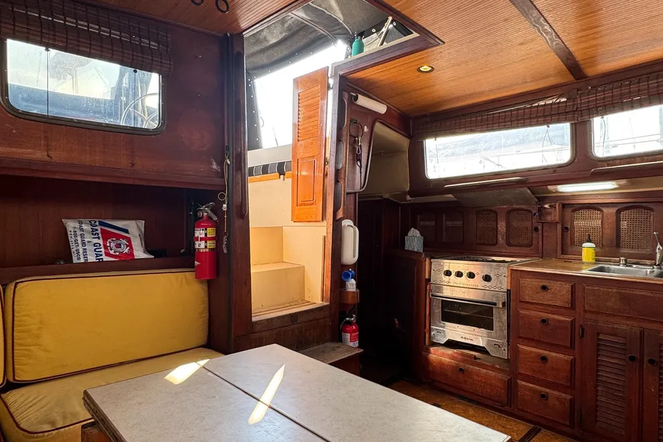 1977 Islander Freeport Ketch Rig Ketch for sale - YachtWorld