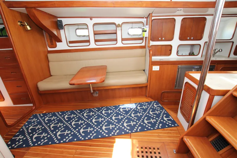 Mystic Chord Yacht Photos Pics Settee S side