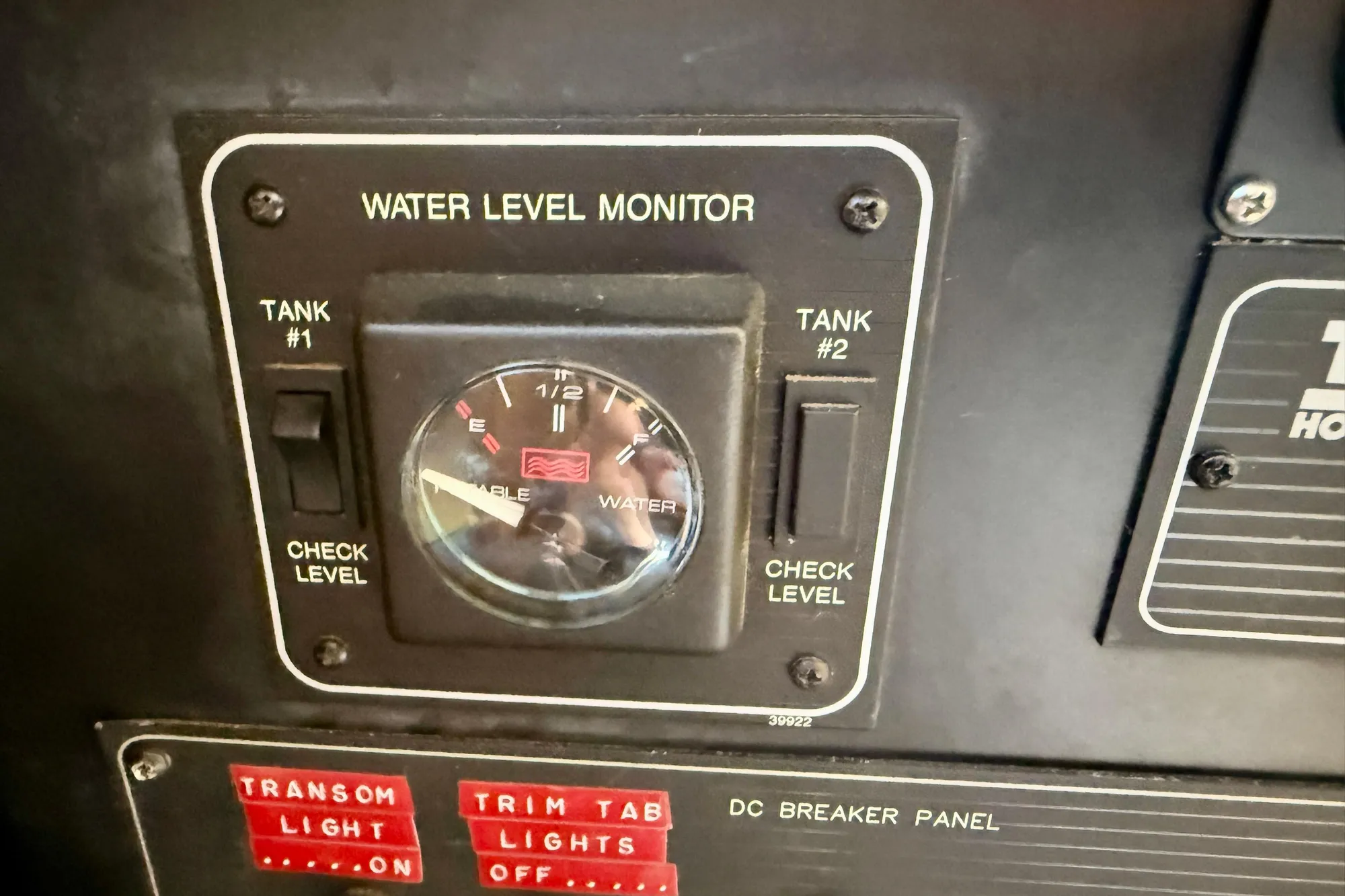 Water level monitor panel on 1998 Bayliner 3988 Command Bridge Motoryacht.