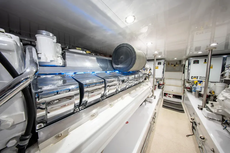  Yacht Photos Pics Engine room of a 1998 Donzi R73 yacht, featuring CAT Marine Power engines.