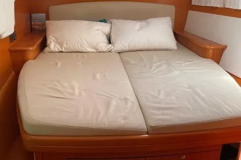  Yacht Photos Pics Lagoon 440 owners version 2007