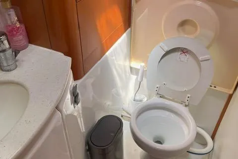  Yacht Photos Pics Lagoon 440 owners version 2007