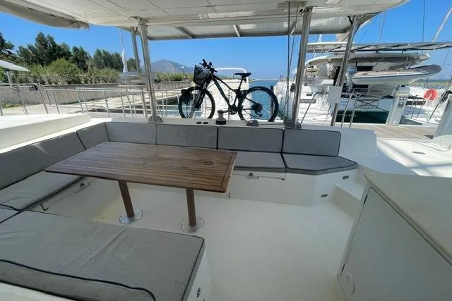  Yacht Photos Pics Lagoon 440 owners version 2007