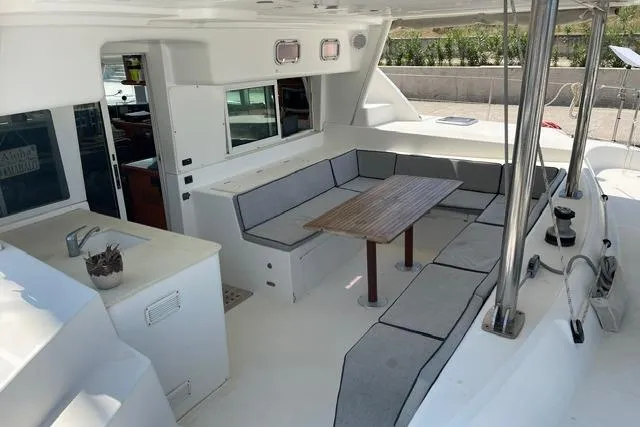  Yacht Photos Pics Lagoon 440 owners version 2007