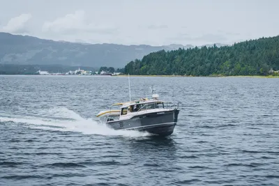 Ranger Tugs R-27