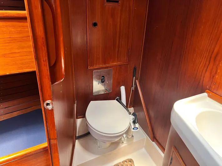 Godspeed Yacht Photos Pics 