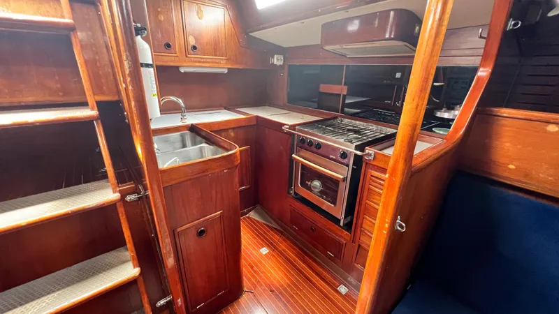 Godspeed Yacht Photos Pics 