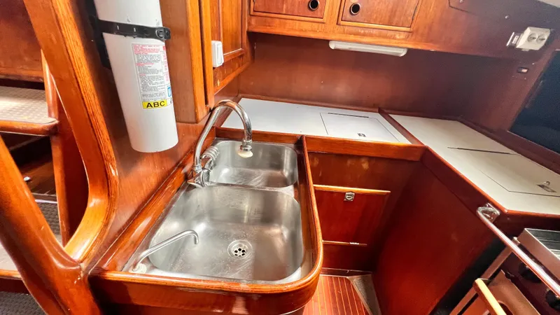 Godspeed Yacht Photos Pics 