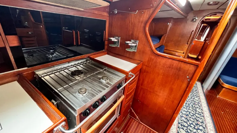 Godspeed Yacht Photos Pics 