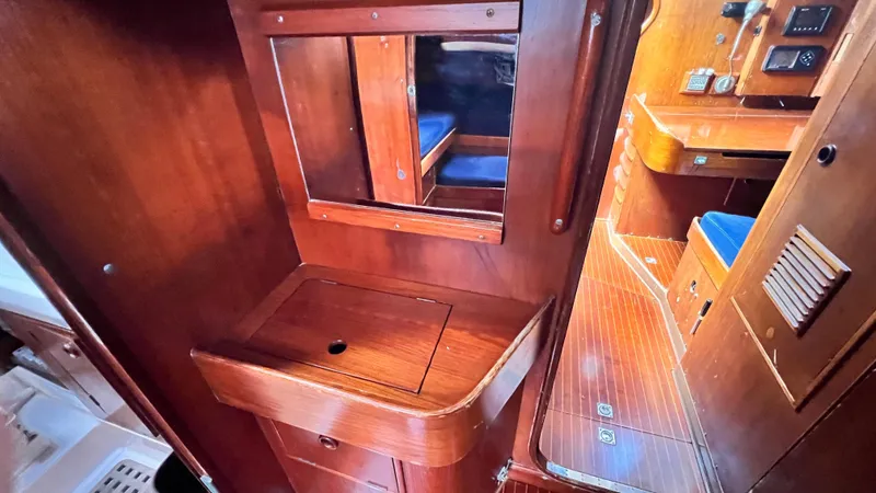 Godspeed Yacht Photos Pics 