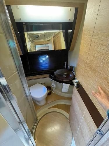 2011 Azimut Flybridge Range 53