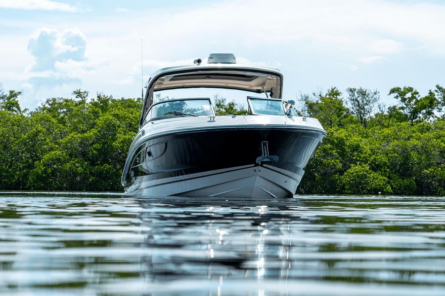 2016 Sea Ray 350 SLX