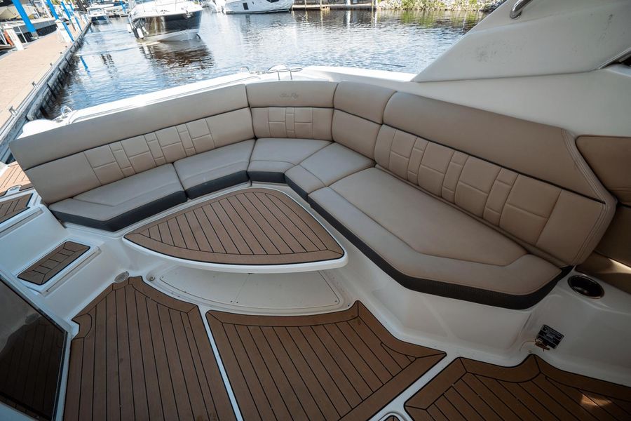2016 Sea Ray 350 SLX